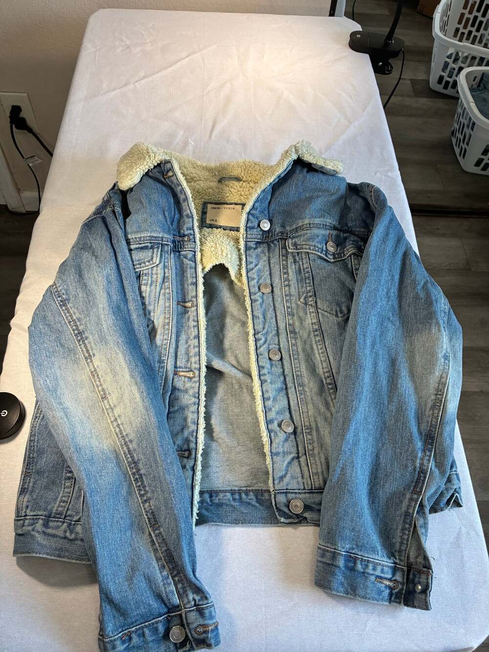 ASOS Denim Blue Sherpa Fleece Lined Trucker Jacket Size W UK 8(approximatelyUS4)